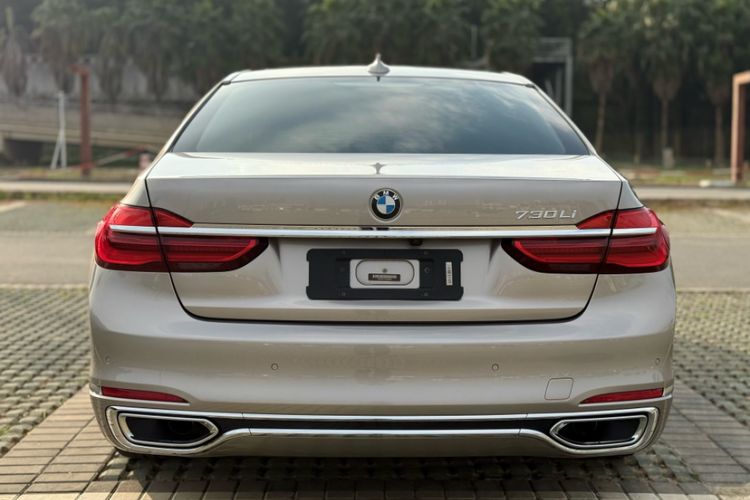 Used BMW 7 Series 2017 730Li Luxury Model Exterior 2