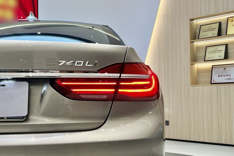 Used BMW 7 Series 2017 740Li xDrive Luxury Edition Exterior 9