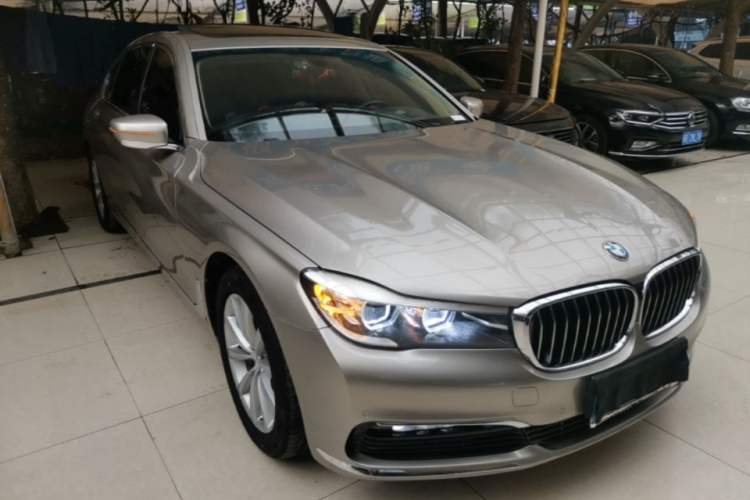 Used BMW 7 Series 2017 730Li Leading Model Front Right 45 Deg