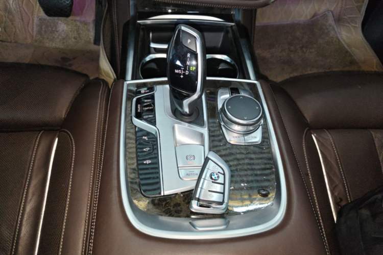 Used BMW 7 Series 2017 730Li Luxury Model Gear Lever