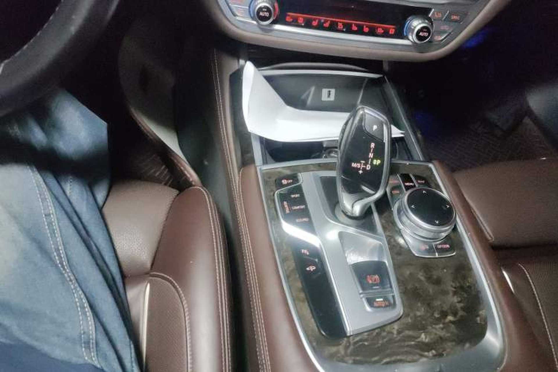 Used BMW 7 Series 2017 740Li Luxury Edition Gear Lever