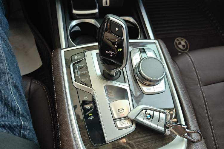 Used BMW 7 Series 2017 730Li Leading Model Gear Lever