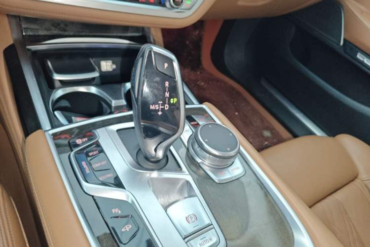 Used BMW 7 Series 2017 740Li Luxury Edition Gear Lever