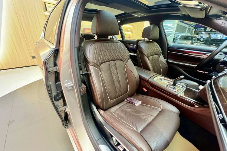 Used BMW 7 Series 2017 740Li xDrive Luxury Edition Interior 10