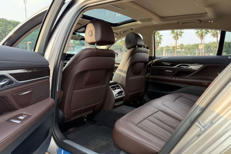 Used BMW 7 Series 2017 730Li Luxury Model Interior 2