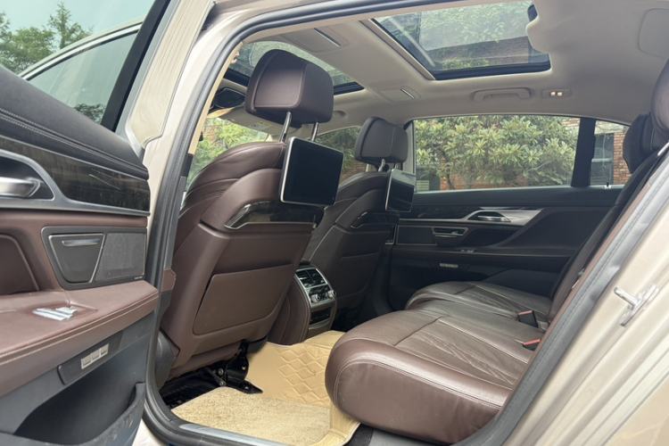 Used BMW 7 Series 2017 730Li Luxury Model Interior 3