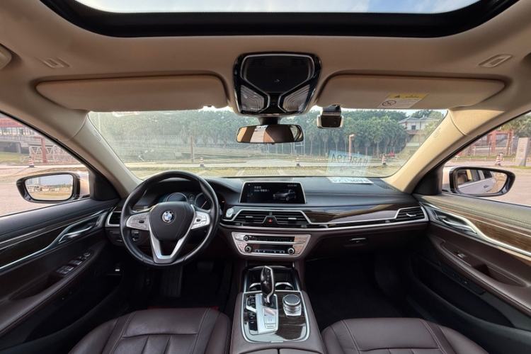 Used BMW 7 Series 2017 730Li Luxury Model Interior 4