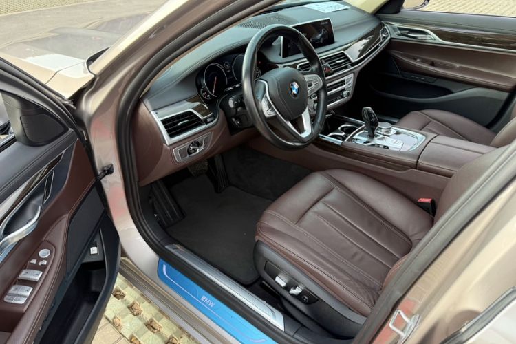 Used BMW 7 Series 2017 730Li Luxury Model Interior 5