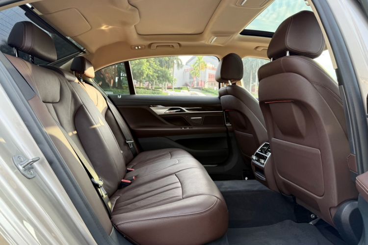 Used BMW 7 Series 2017 730Li Luxury Model Interior 7