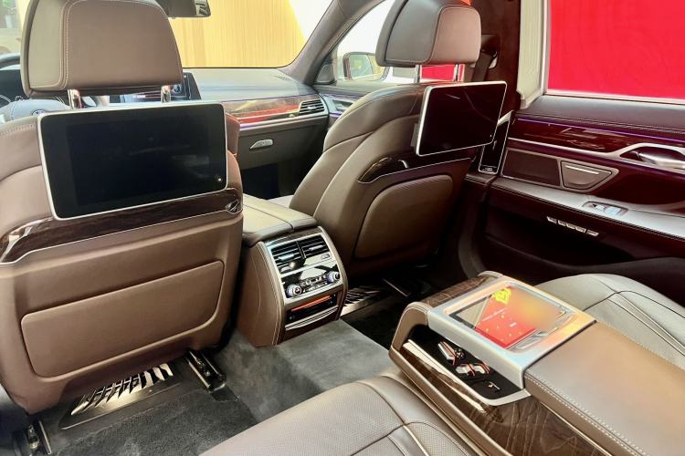Used BMW 7 Series 2017 740Li xDrive Luxury Edition Interior 8