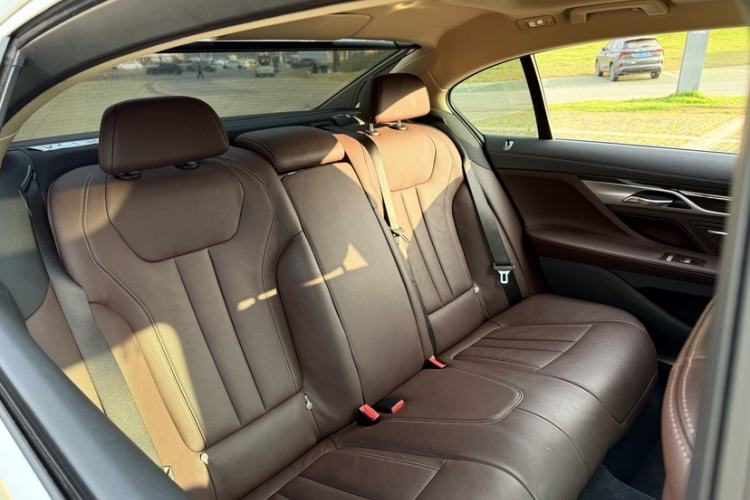 Used BMW 7 Series 2017 730Li Luxury Model Interior 8