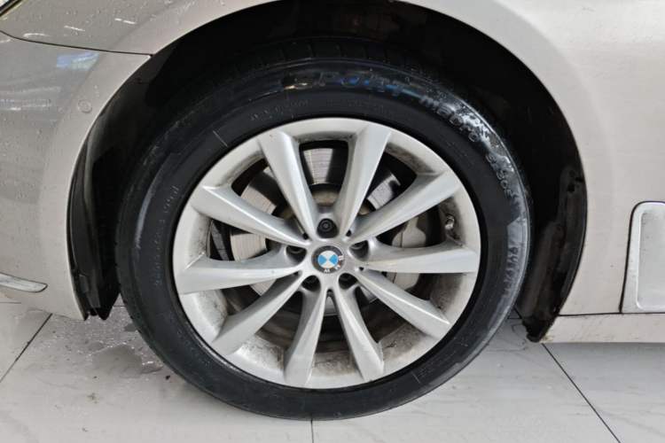 Used BMW 7 Series 2017 730Li Luxury Model Left Front Wheel Hub