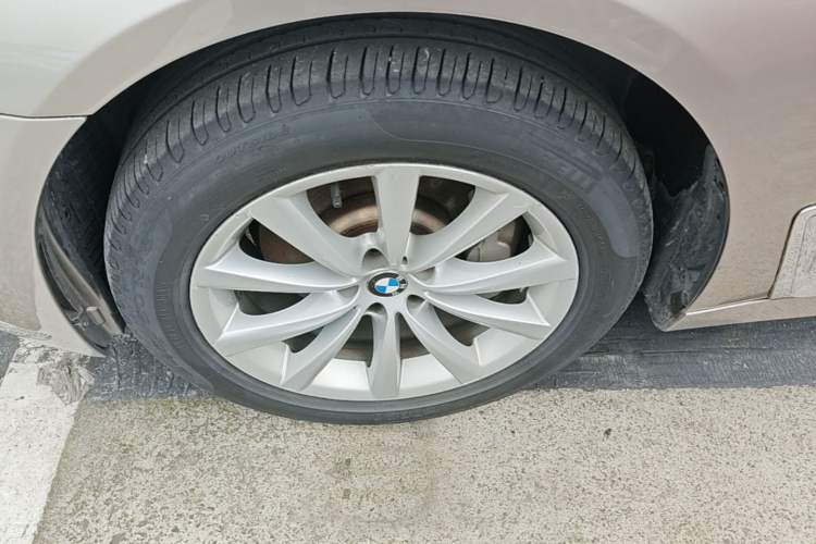 Used BMW 7 Series 2017 730Li Leading Model Left Front Wheel Hub