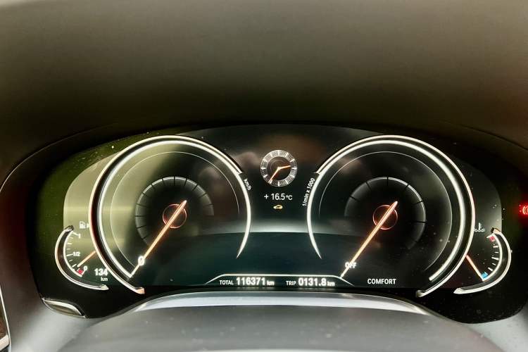 Used BMW 7 Series 2017 740Li xDrive Luxury Edition Odometer Close Up