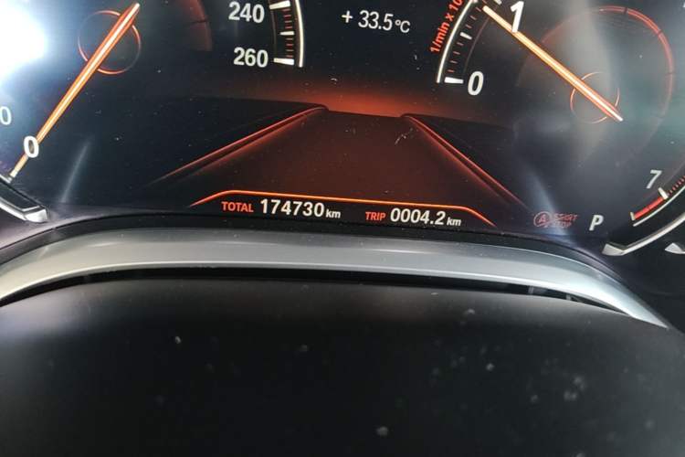 Used BMW 7 Series 2017 730Li Leading Model Odometer Close Up