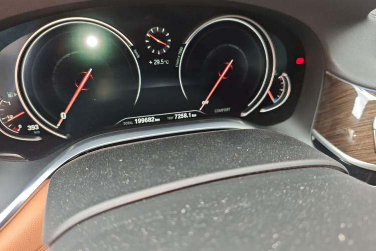 Used BMW 7 Series 2017 730Li Leading Model Odometer Close Up
