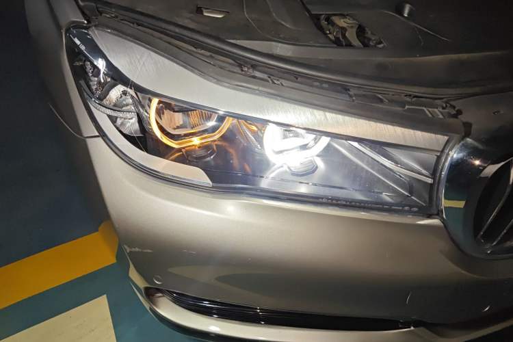 Used BMW 7 Series 2017 730Li Leading Model Right Front Headlight