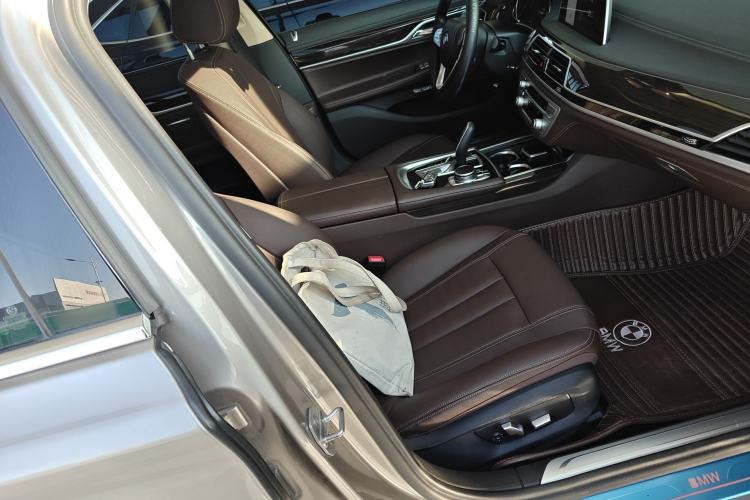 Used BMW 7 Series 2017 730Li Leading Model Right Front Seat