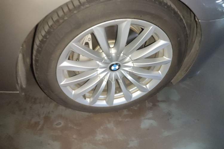 Used BMW 7 Series 2017 740Li Luxury Edition Right Front Wheel Hub