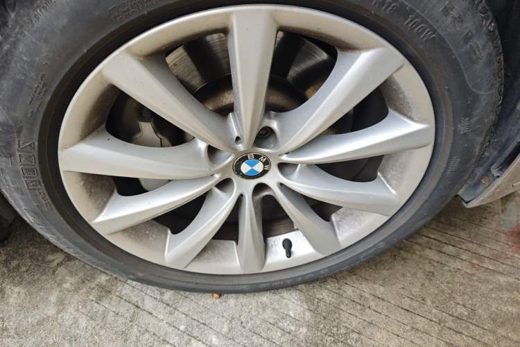 Used BMW 7 Series 2017 730Li Leading Model Right Front Wheel Hub