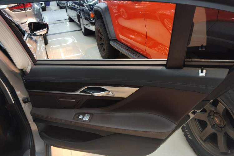 Used BMW 7 Series 2017 730Li Leading Model Right Rear Door Interior
