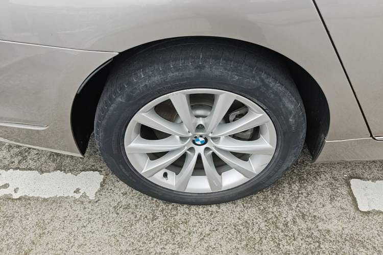 Used BMW 7 Series 2017 730Li Leading Model Right Rear Wheel Hub