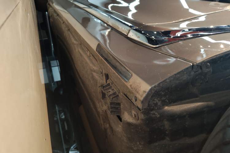 Used BMW 7 Series 2017 730Li Leading Model Right Side Sill