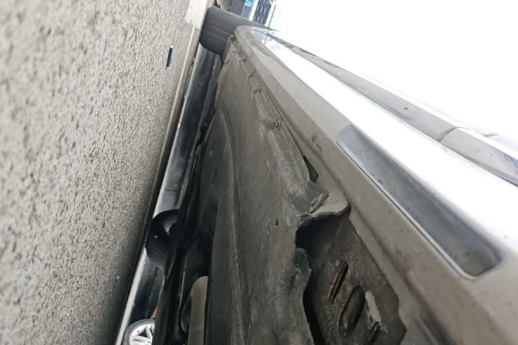 Used BMW 7 Series 2017 730Li Leading Model Right Side Sill