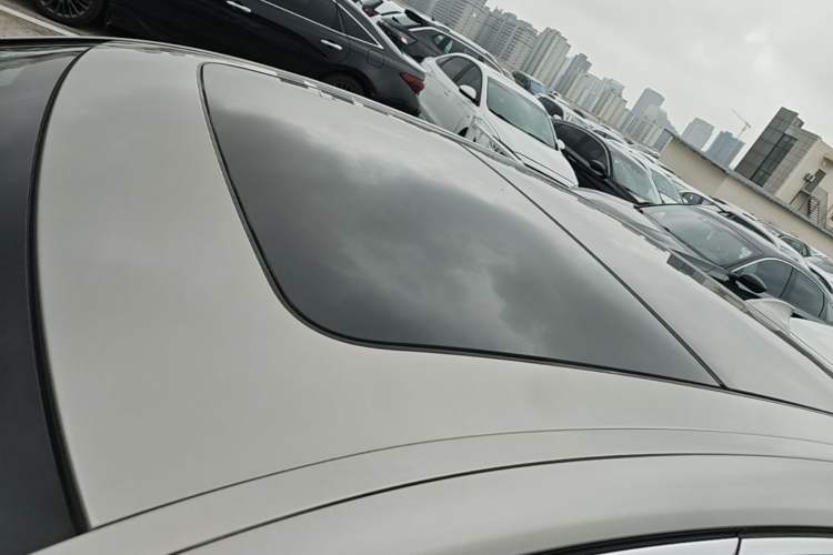 Used BMW 7 Series 2017 730Li Leading Model Roof