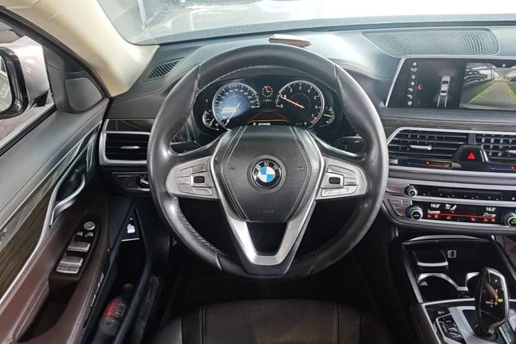 Used BMW 7 Series 2017 730Li Leading Model Steering Wheel