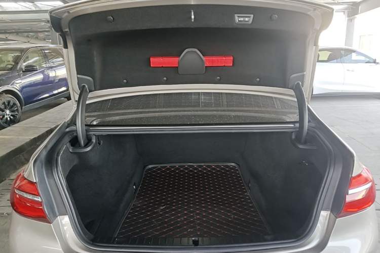 Used BMW 7 Series 2017 730Li Leading Model Trunk