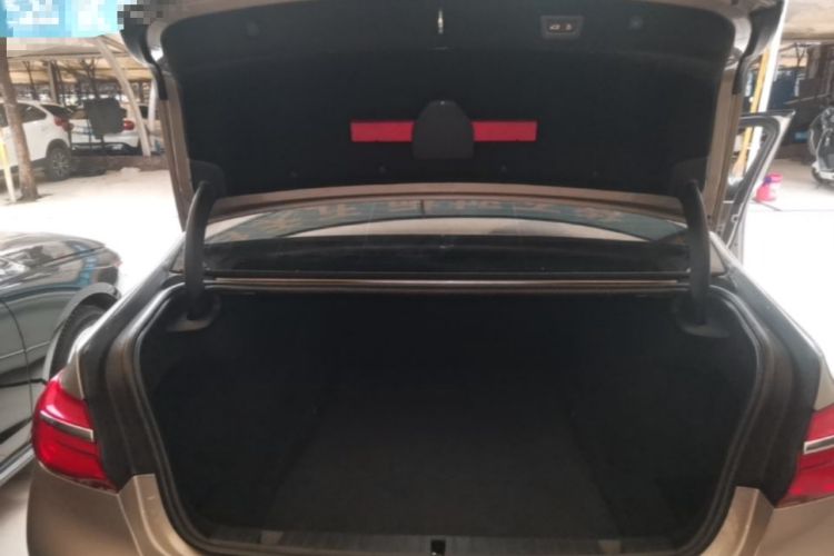 Used BMW 7 Series 2017 730Li Leading Model Trunk