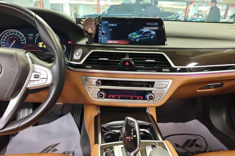 Used BMW 7 Series 2017 730Li Leading Model Audio And AC Panel