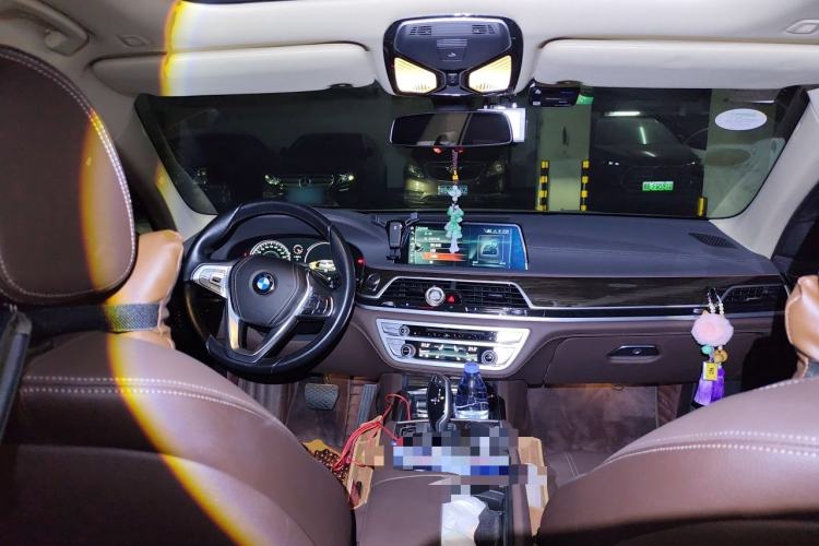 Used BMW 7 Series 2017 730Li Leading Model Center Console