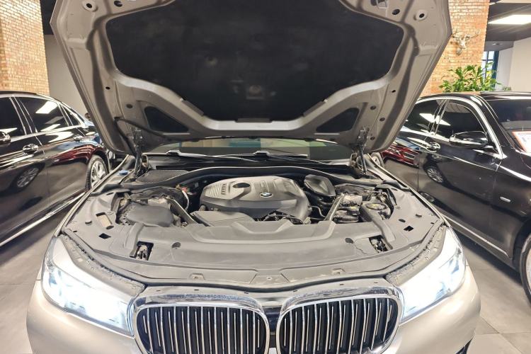 Used BMW 7 Series 2017 730Li Leading Model Engine Bay
