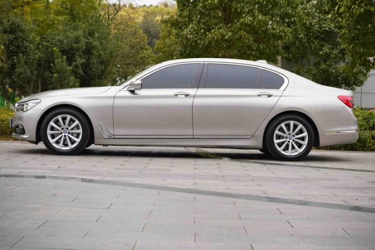 Used BMW 7 Series 2017 730Li Leading Model Exterior 7