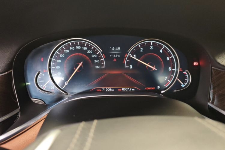 Used BMW 7 Series 2017 730Li Leading Model Odometer Close Up