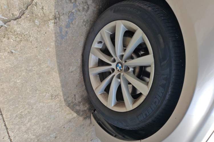 Used BMW 7 Series 2017 730Li Leading Model Right Front Wheel Hub