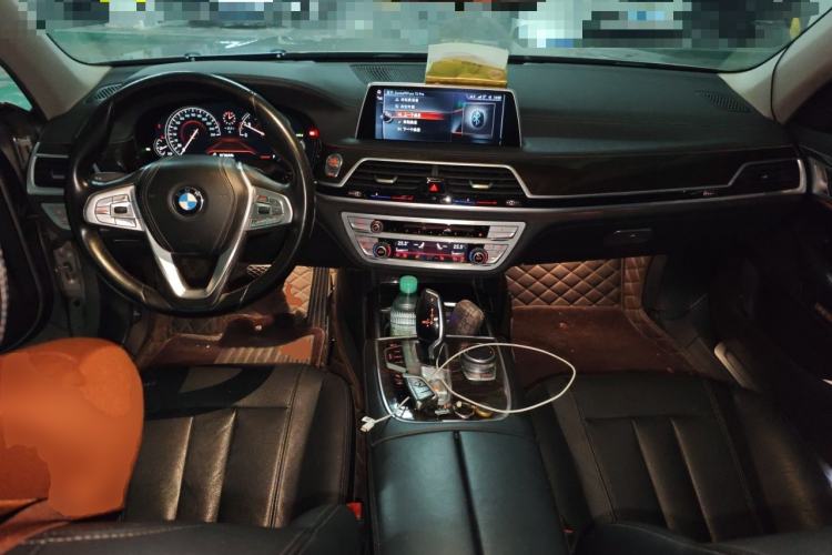 Used BMW 7 Series 2017 730Li Leading Model Center Console