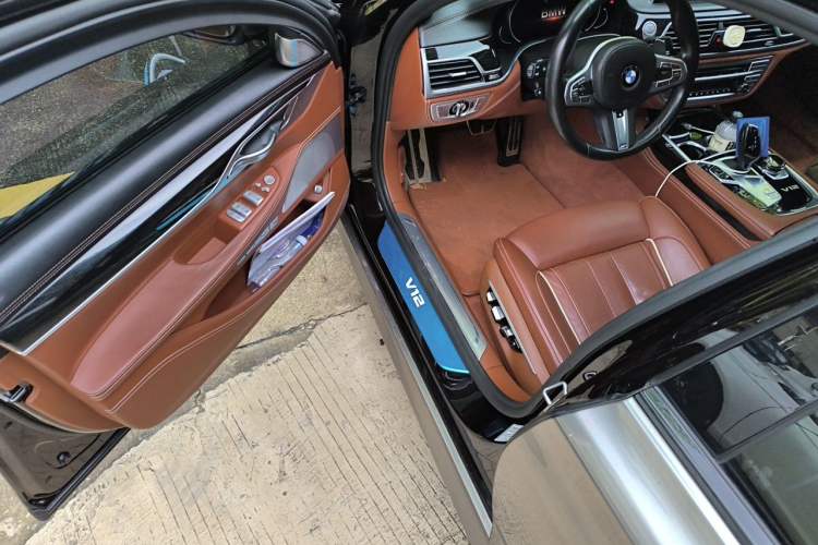 Used BMW 7 Series 2017 M760Li xDrive Driver Seat