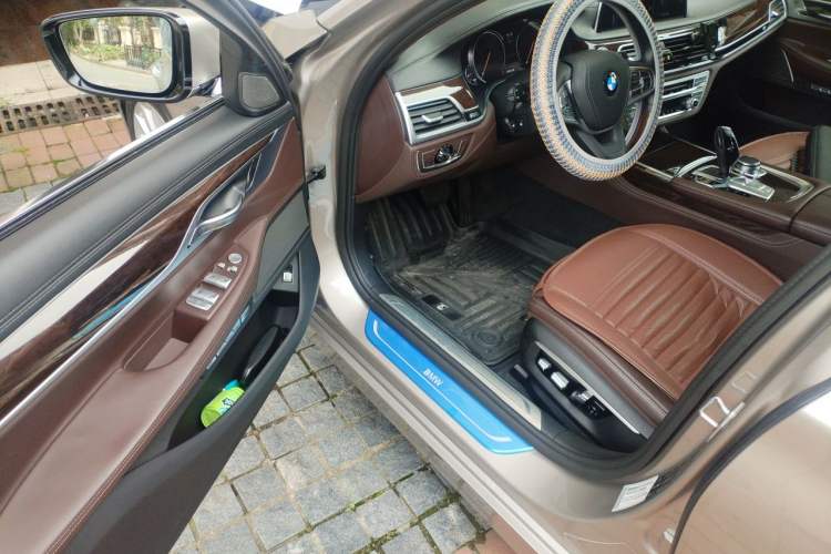 Used BMW 7 Series 2017 740Li xDrive Luxury Edition Driver Seat
