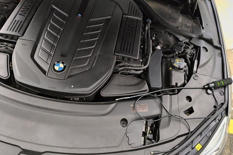 Used BMW 7 Series 2017 M760Li xDrive Engine Bay Left