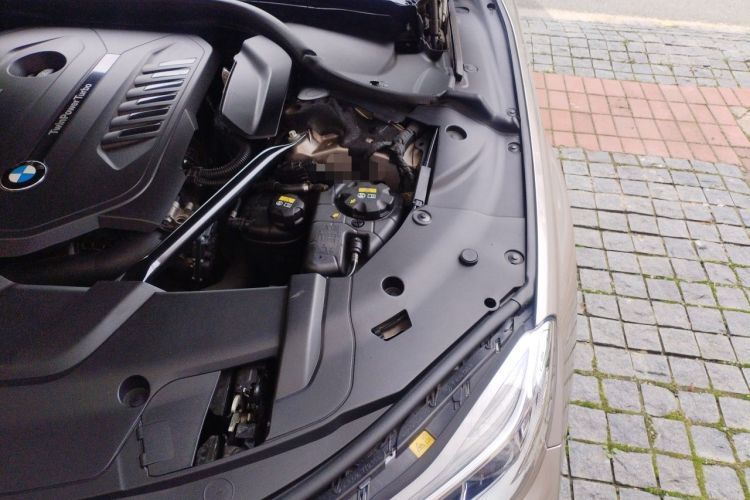 Used BMW 7 Series 2017 740Li xDrive Luxury Edition Engine Bay Left