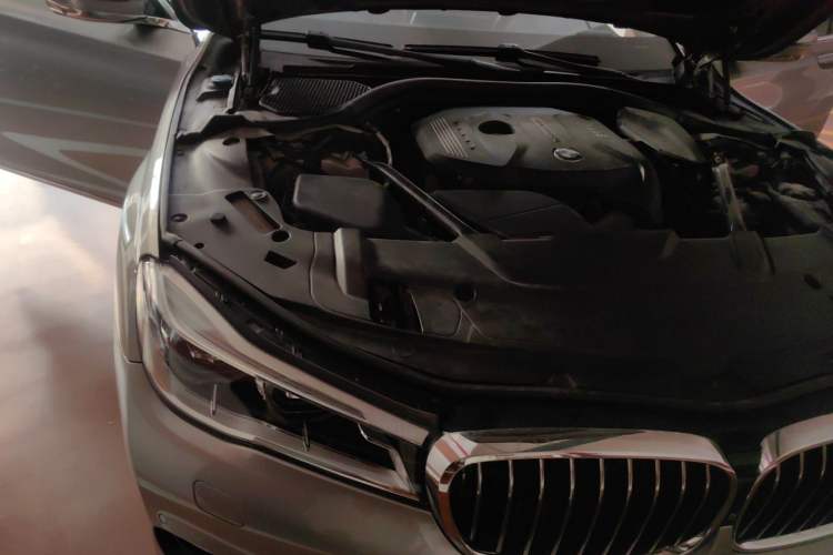 Used BMW 7 Series 2017 730Li Luxury Model Engine Bay Right