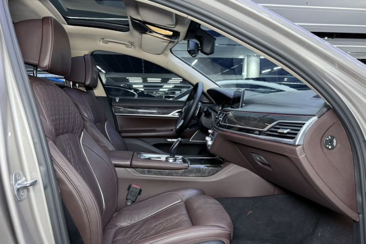 Used BMW 7 Series 2017 740Li Luxury Edition Interior 1