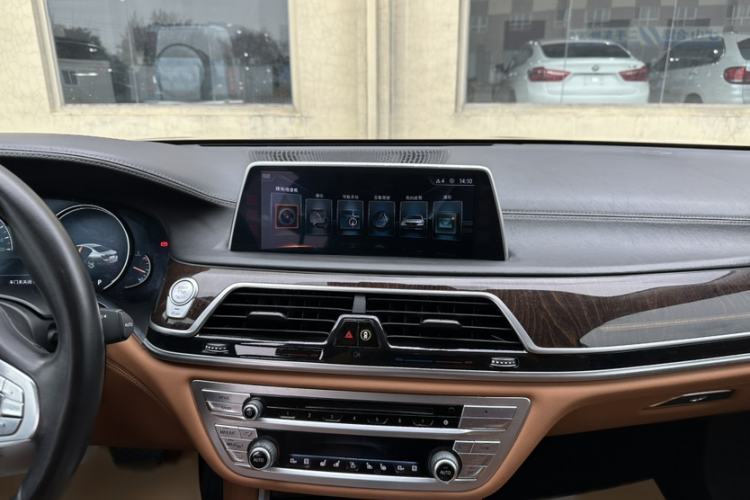 Used BMW 7 Series 2017 740Li xDrive Luxury Edition Interior 3
