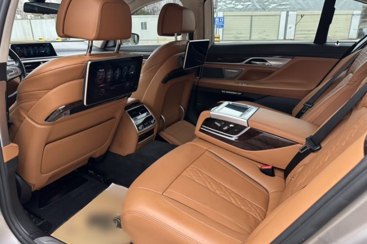 Used BMW 7 Series 2017 740Li xDrive Luxury Edition Interior 8