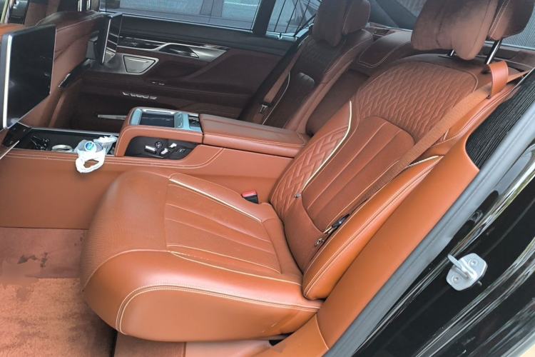 Used BMW 7 Series 2017 M760Li xDrive Left Rear Seat