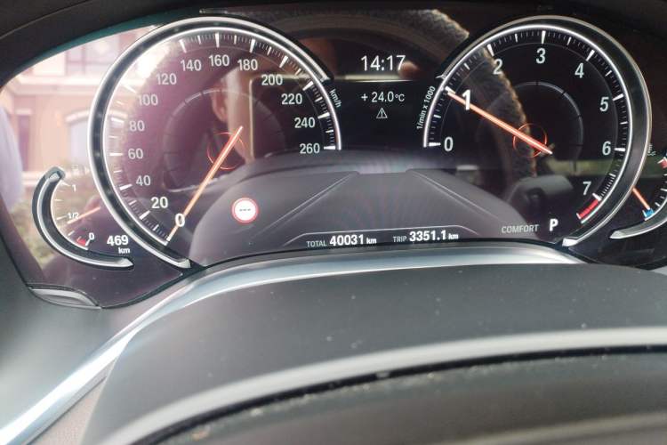 Used BMW 7 Series 2017 740Li xDrive Luxury Edition Odometer Close Up
