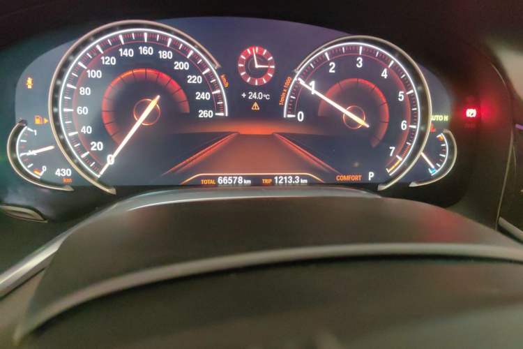Used BMW 7 Series 2017 730Li Luxury Model Odometer Close Up